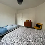 Les D'albatre, Le 56 Apartment