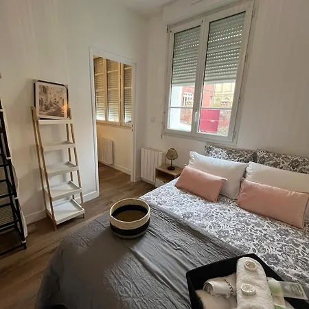 Les D'albatre, Le 56 Apartment