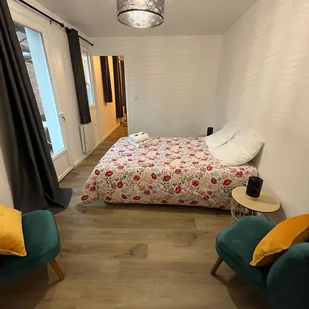 Les D'albatre, Le 56 Apartment